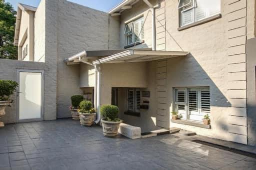 37 Alexandra Avenue, Self Catering Executive Apartment No Load Shedding And Water Outages Johannesburg Luaran gambar