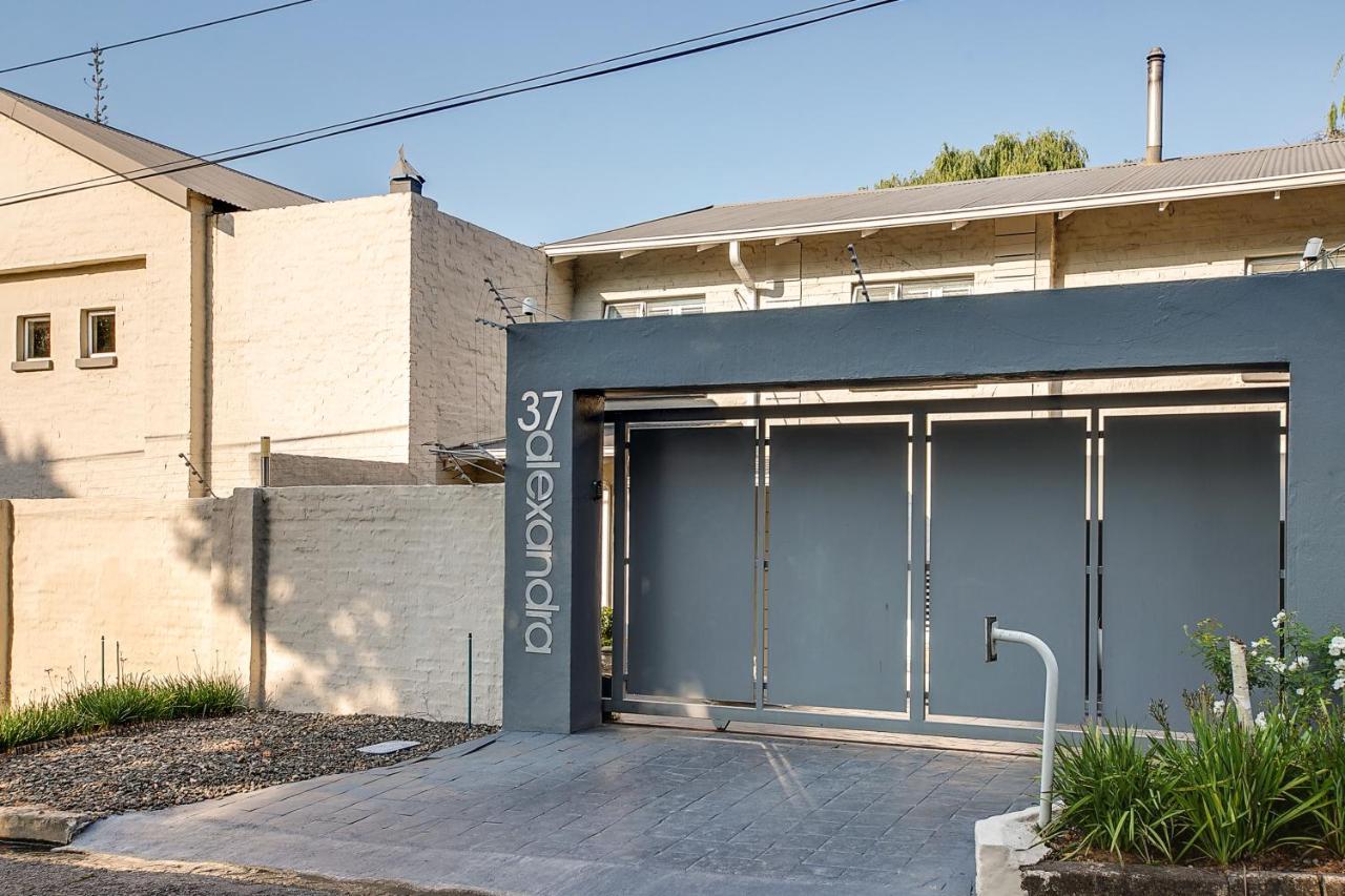 37 Alexandra Avenue, Self Catering Executive Apartment No Load Shedding And Water Outages Johannesburg Luaran gambar